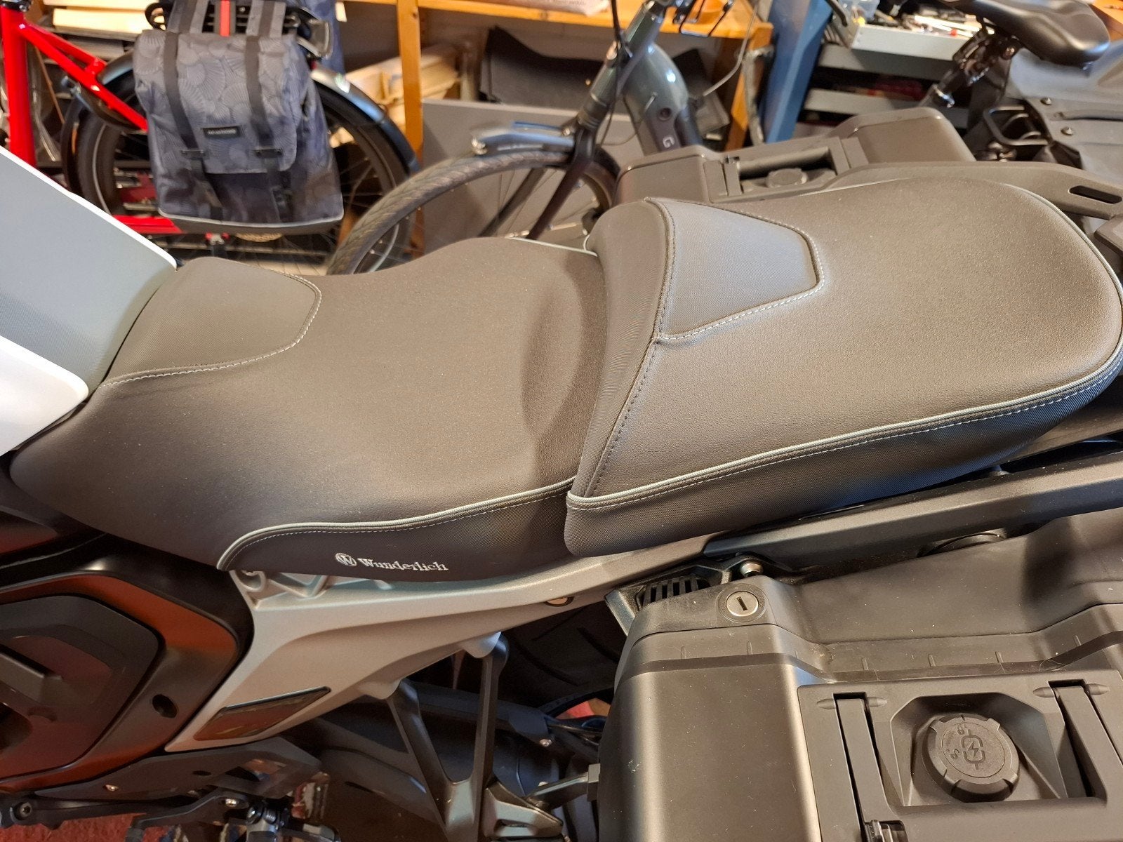 Wunderlich Zadel voor BMW R 1300 GS - Nieuwstaat, Ophalen, Gebruikt