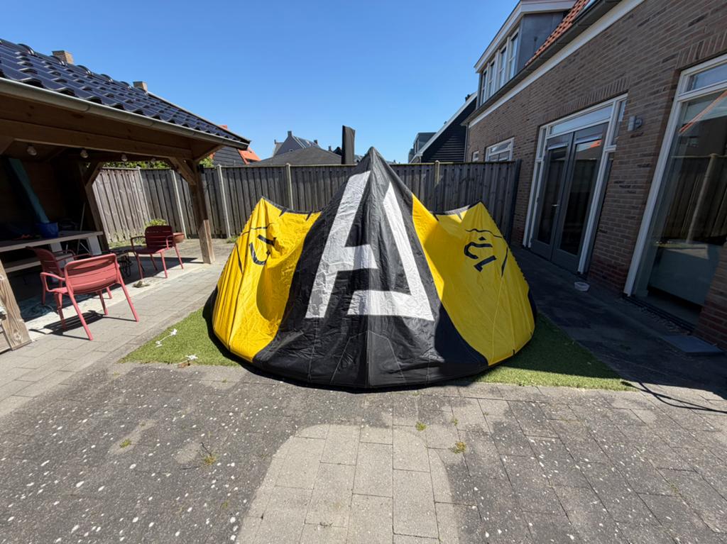 Harlem Strike 12, Geen board, Ophalen of Verzenden, Zo goed als nieuw, Kite
