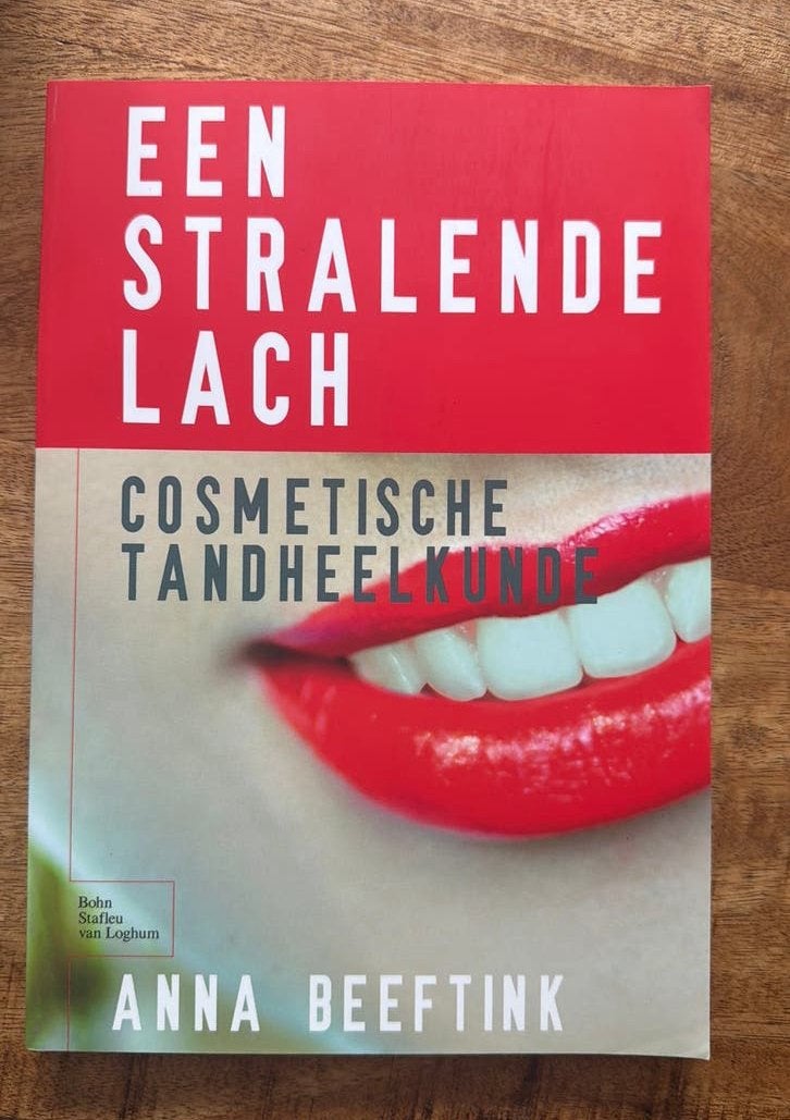 Een stralende lach Cosmetische tandheelkunde 9789031350247, Ophalen of Verzenden, Beta, Zo goed als nieuw, HBO