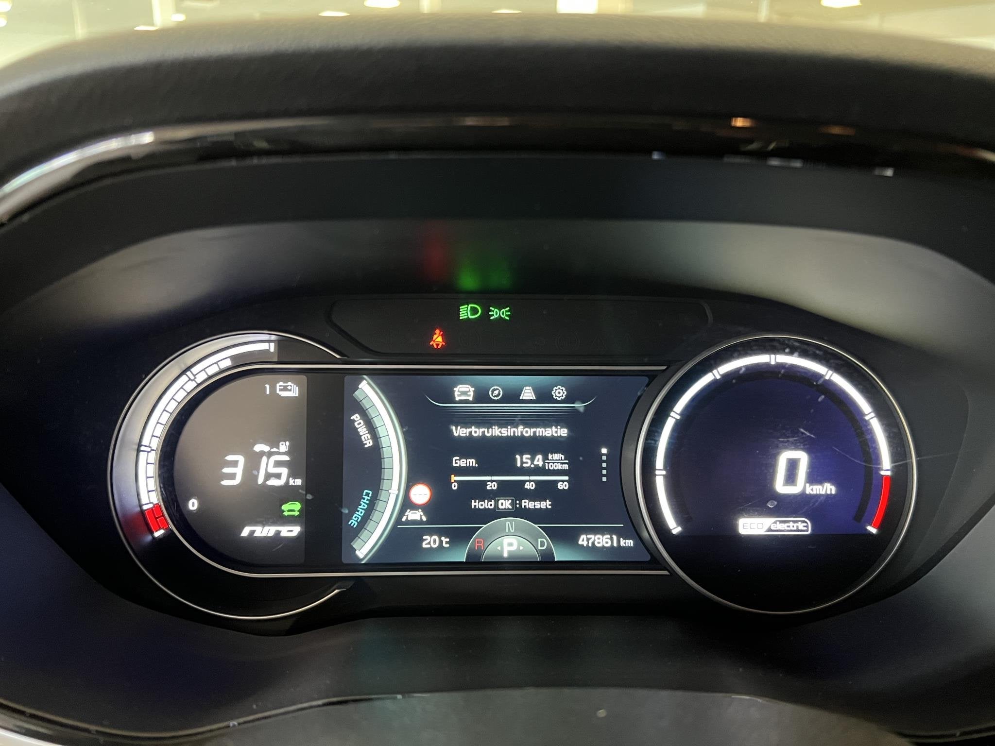 Kia e-Niro ExecutiveLine 64 kWh Kia e-Niro ExecutiveLine 64k, Auto's, Lichtsensor, Gebruikt, 1712 kg, Wit