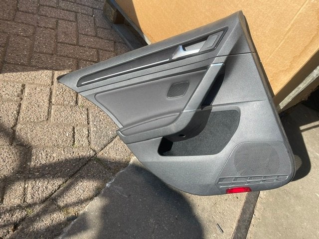 Portierbekleding Links Achter leder Golf VII (AUA) 2016, Auto-onderdelen, Interieur en Bekleding, Volkswagen, Gebruikt