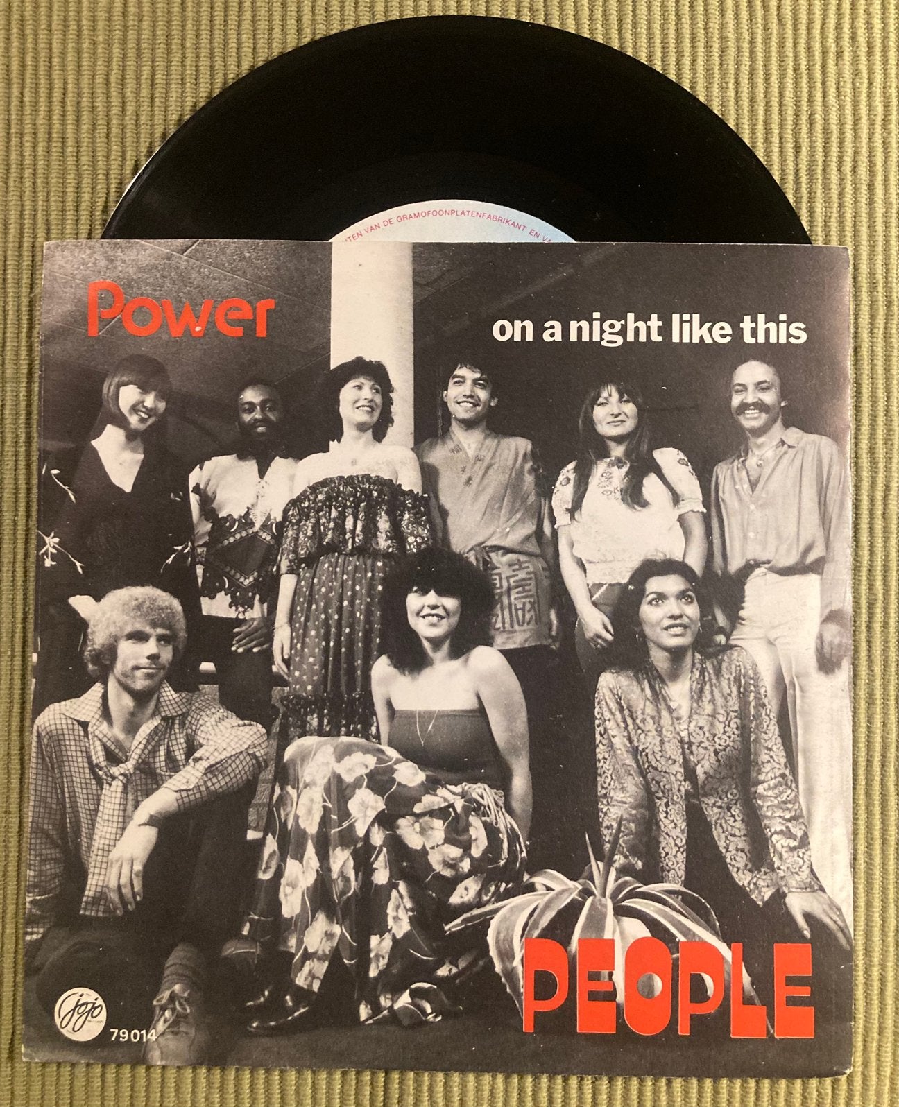 Vinyl single People - On a night like this, Gebruikt, 7 inch, Ophalen of Verzenden, Pop