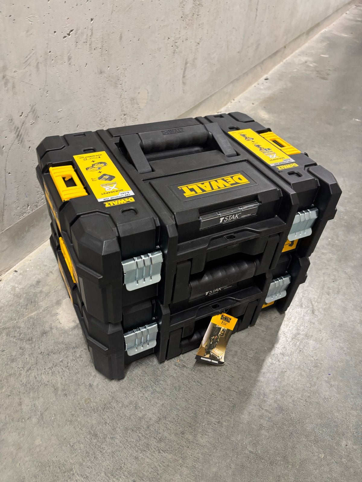 DeWalt DCK384P2T 18V XR Accu Boor- en Schroefmachine Set