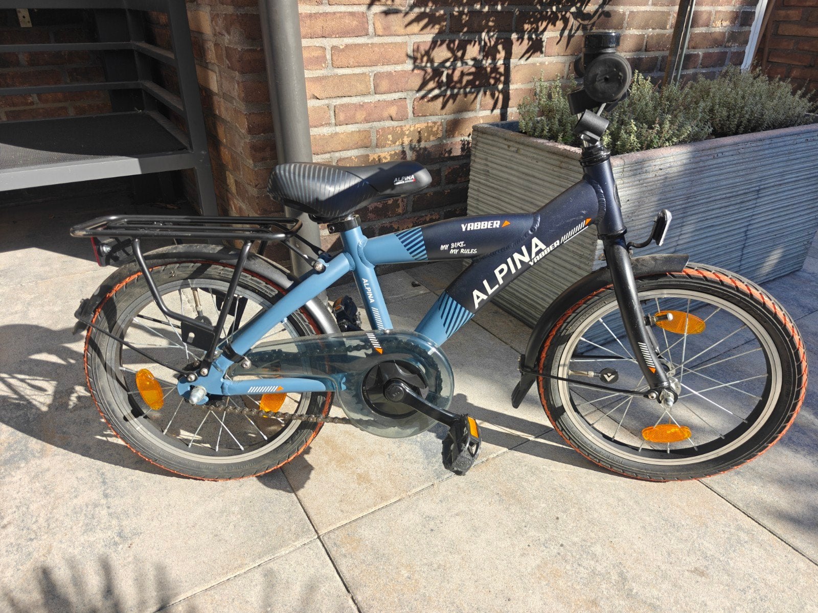 Alpina Yabber 16 inch kinderfiets - Zo goed als nieuw, Fietsen en Brommers, Ophalen, Terugtraprem, Zijwieltjes, 16 tot 20 inch