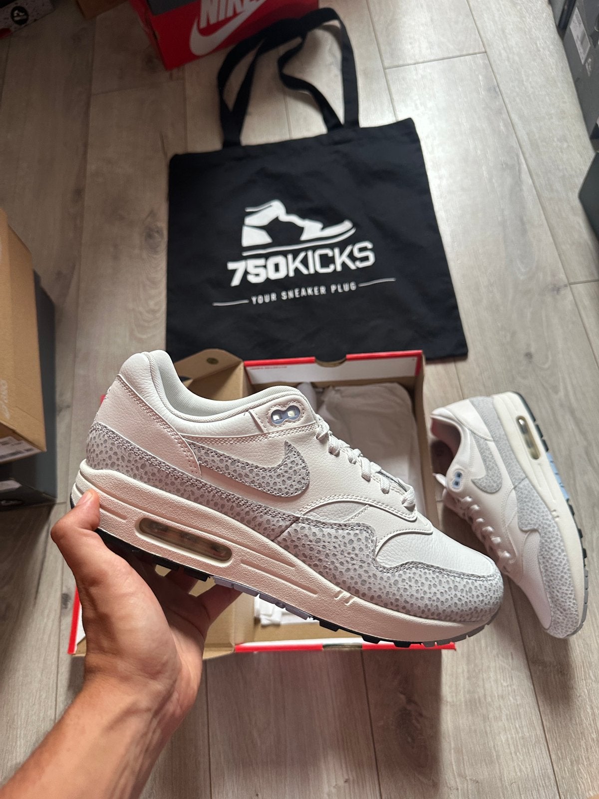 Nike Air Max 1 '87 Safari Summit White Phantom EU44,5 44.5, Wit, Nieuw, Ophalen of Verzenden, Sneakers of Gympen