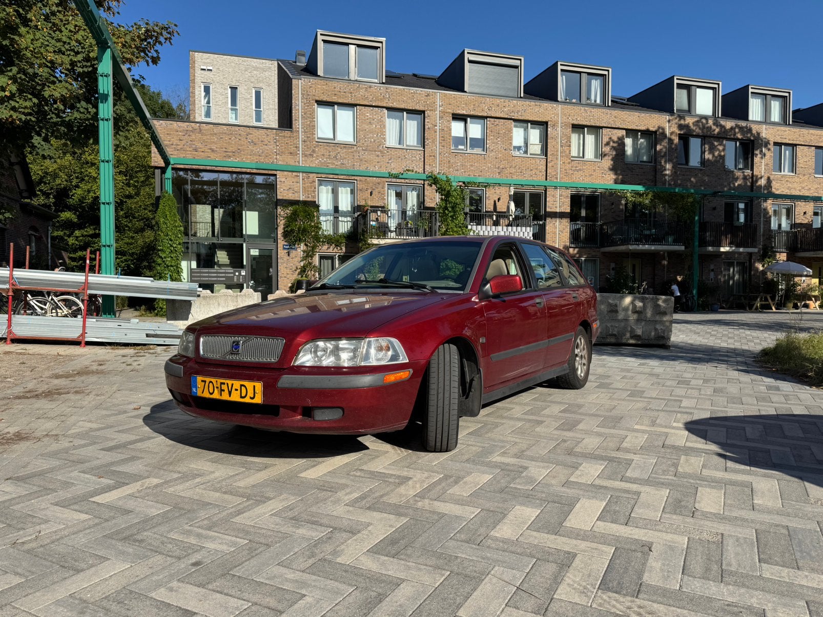 Volvo V40 1.8 2000 - nieuwe distributie - APK 05/27, Voorwielaandrijving, 4 cilinders, 122 pk, Origineel Nederlands