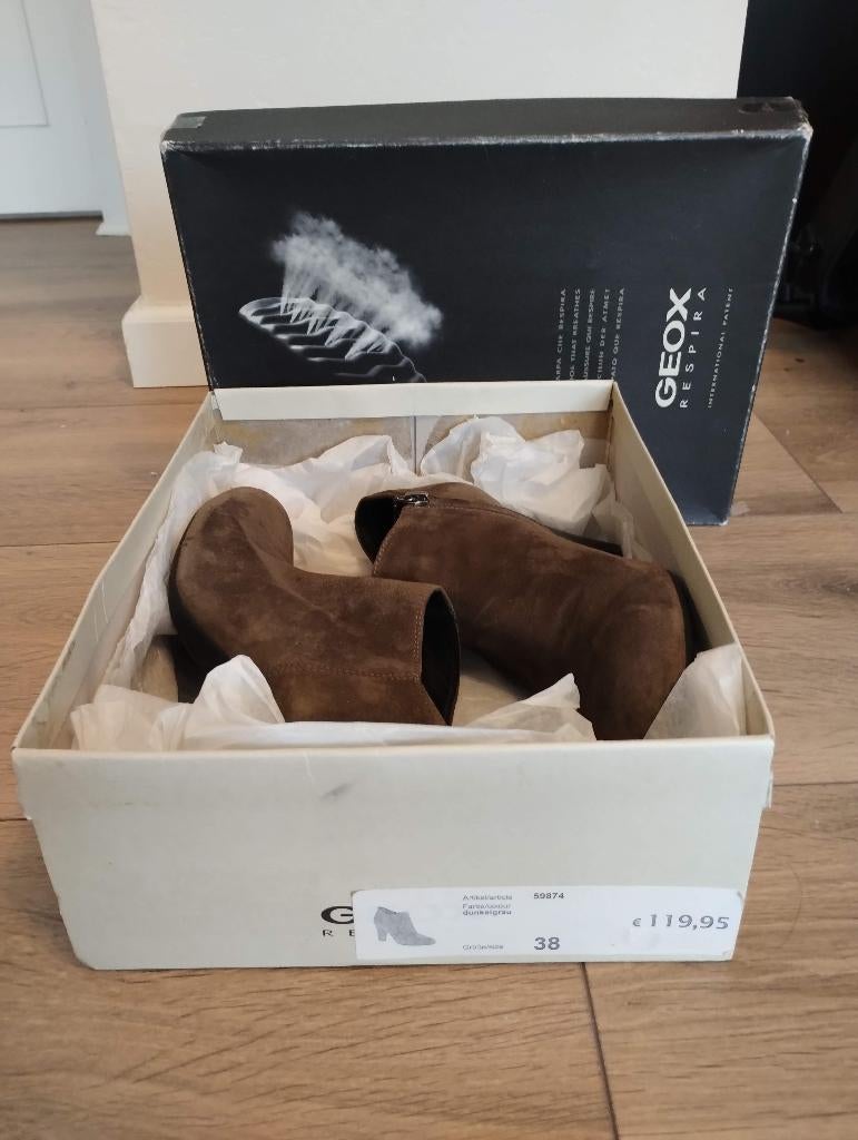 Geox enkellaarzen maat 38, Ophalen, Lage of Enkellaarzen, Zo goed als nieuw, Grijs
