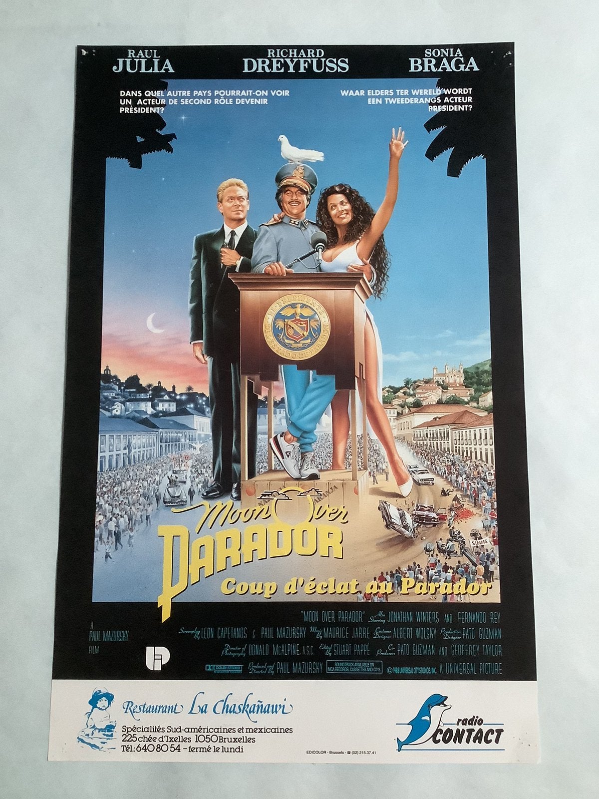 Moon over parador filmposter  33-50 cm  used, Ophalen of Verzenden, Zo goed als nieuw, Deurposter of groter, Film en Tv