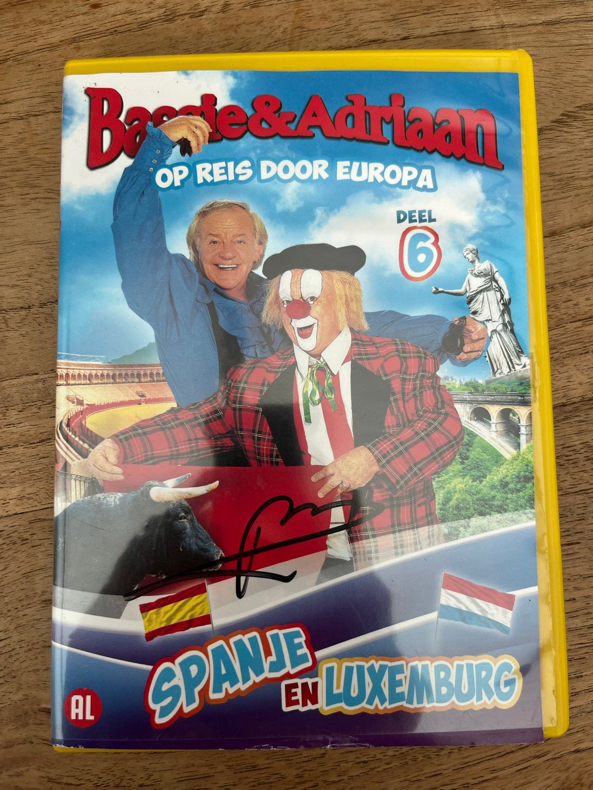 Gesigneerd Bassie & Adriaan: Op Reis Door Europa - deel 6, Bonusmateriaal, Alle leeftijden, Tv-serie, Zo goed als nieuw