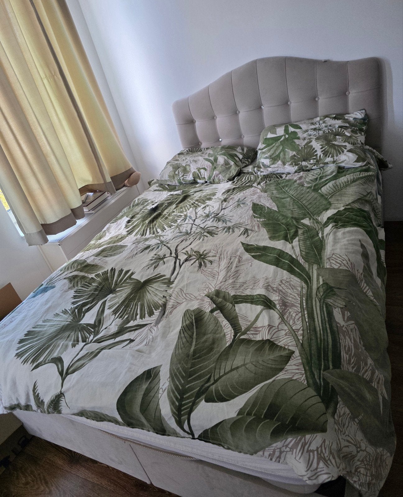Tweepersoonsbed met opbergruimte en gestoffeerd hoofdbord, Ophalen, Gebruikt, Beige, Tweepersoons