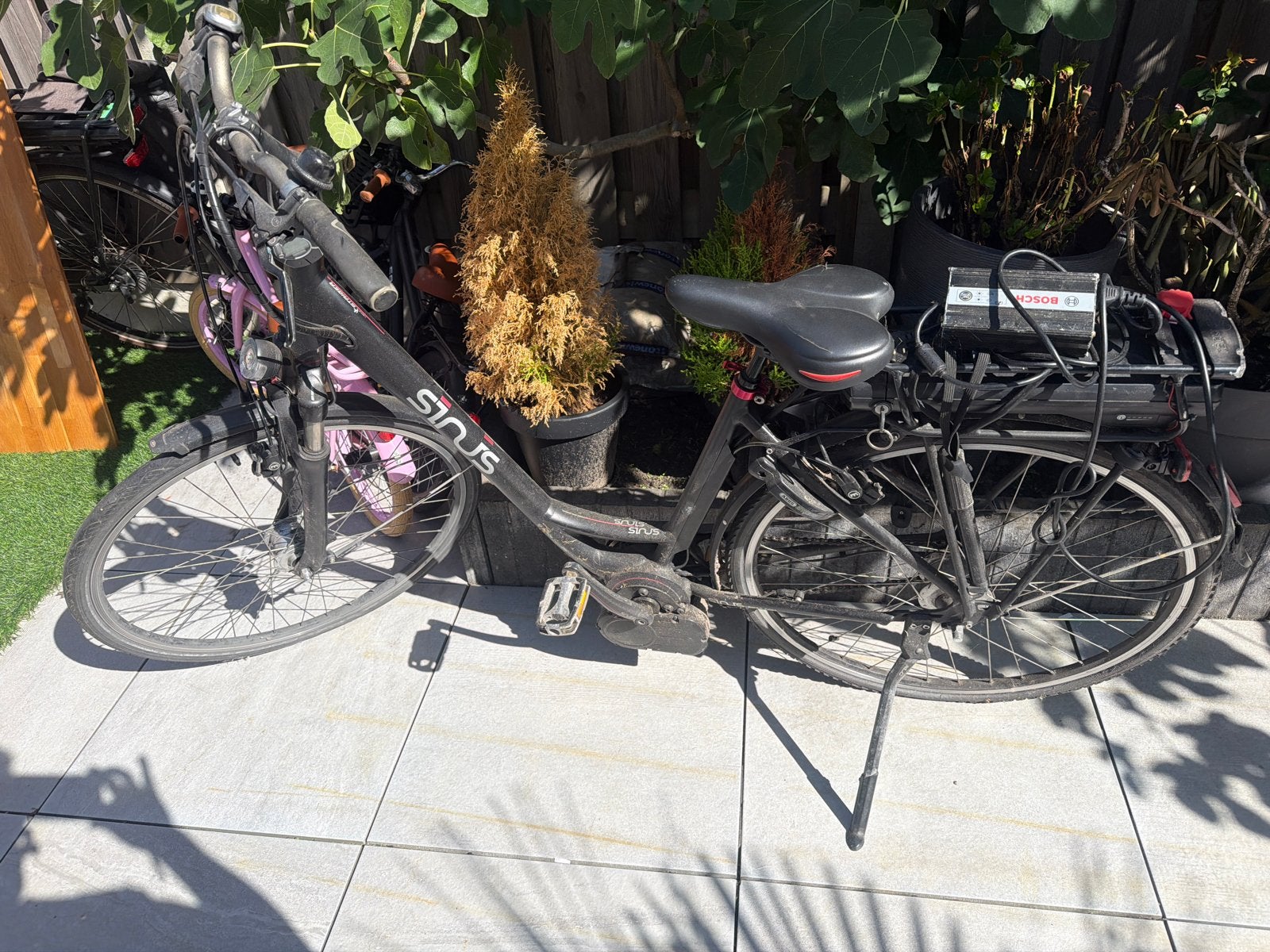 Gebruikte Sinus E-bike met Bosch oplader, Fietsen en Brommers, Gebruikt, 51 tot 55 cm, 30 tot 50 km per accu, Ophalen