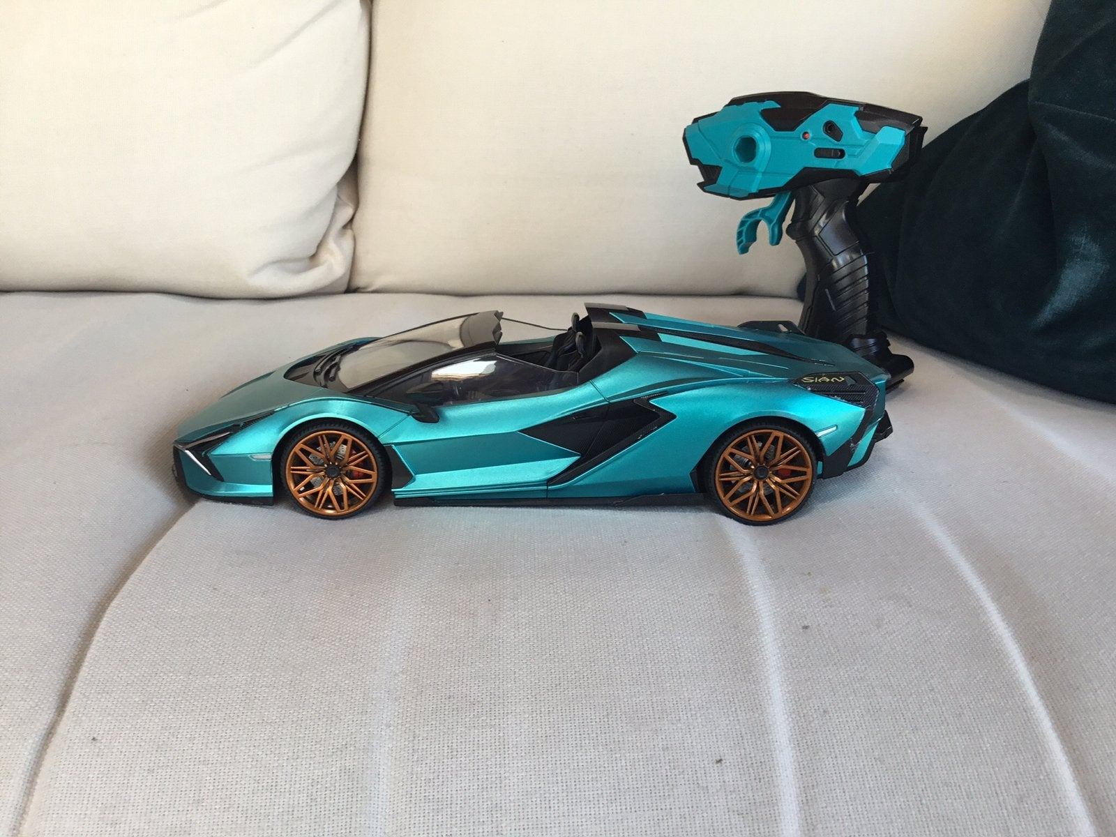 Bestuurbare auto, Kinderen en Baby's, Ophalen of Verzenden, Zo goed als nieuw