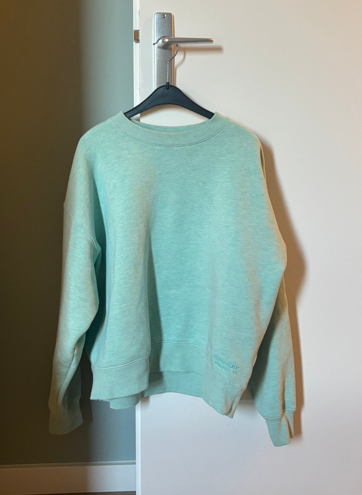 Nieuwe Superdry trui, Ophalen of Verzenden, Nieuw, Maat 42/44 (L), Overige kleuren