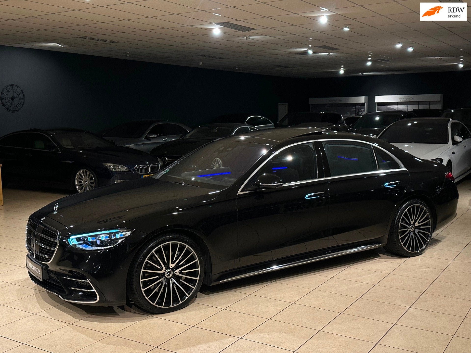Mercedes-Benz S-klasse S350 d 4MATIC LANG AMG|3xTV|MASSAGE|B, Automaat, Dealer onderhouden, 15 km/l, Gebruikt