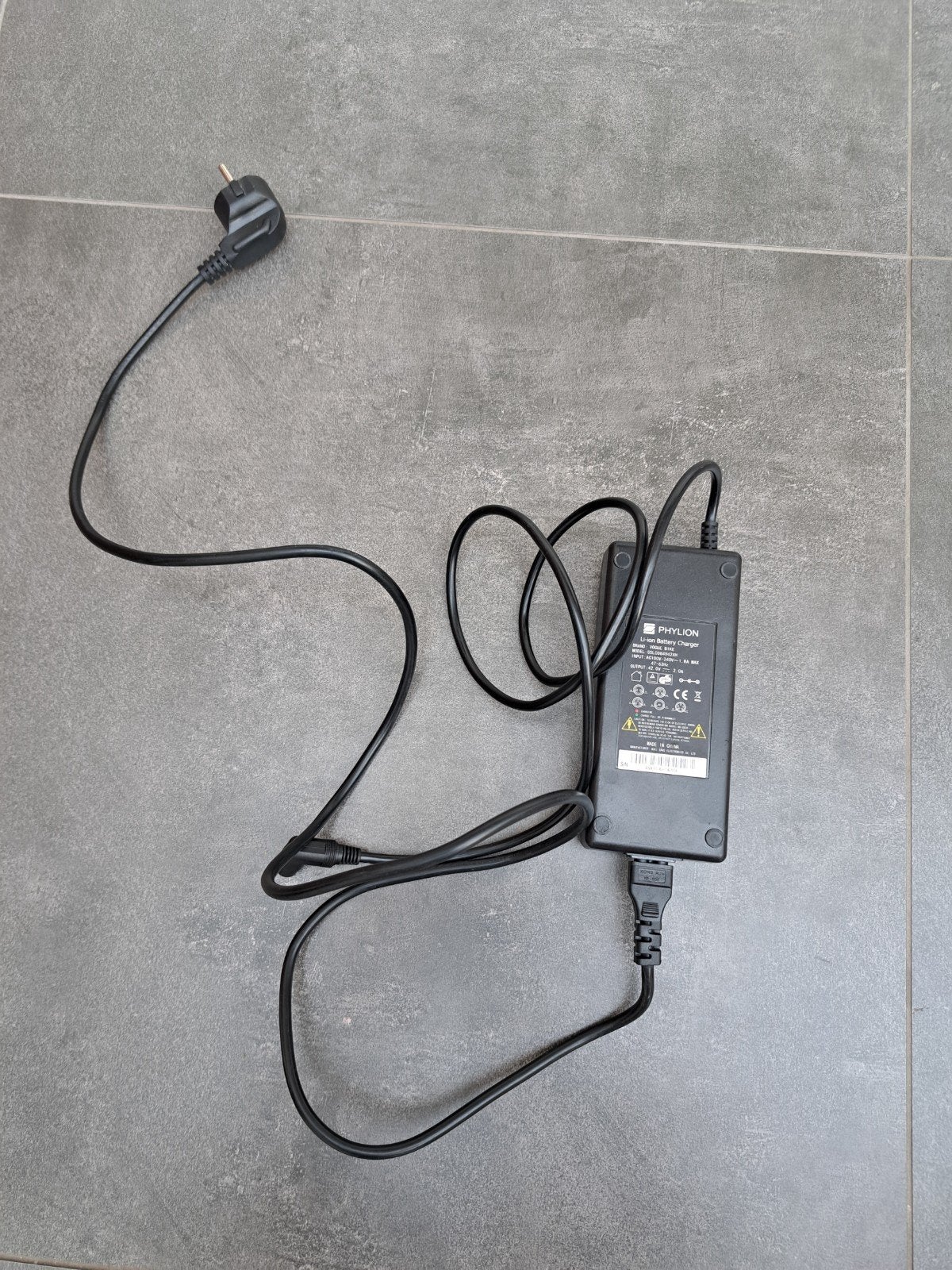 Phylion Li-ion Acculader voor Vogue Fietsaccu 42V 2A, Ophalen of Verzenden