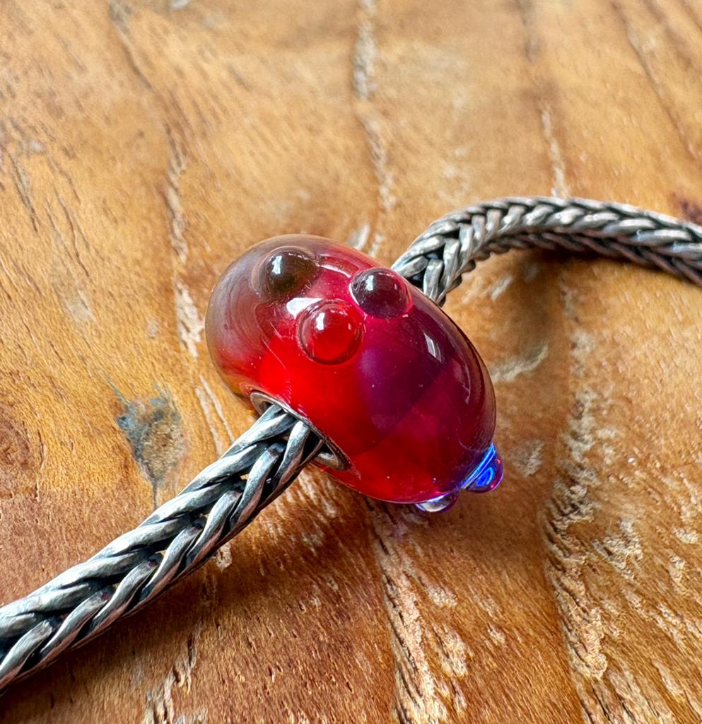 Trollbeads Blauwe Bloemknop NIEUW, Sieraden, Tassen en Uiterlijk, Bedels, Ophalen of Verzenden, Nieuw, Glas of Kristal, Trollbeads