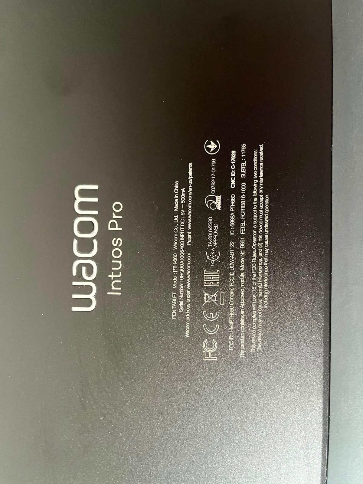 Wacom Intuos Pro M tekentablet met pen en kabel, Gebruikt, Multi-touch, Ophalen of Verzenden, Wacom