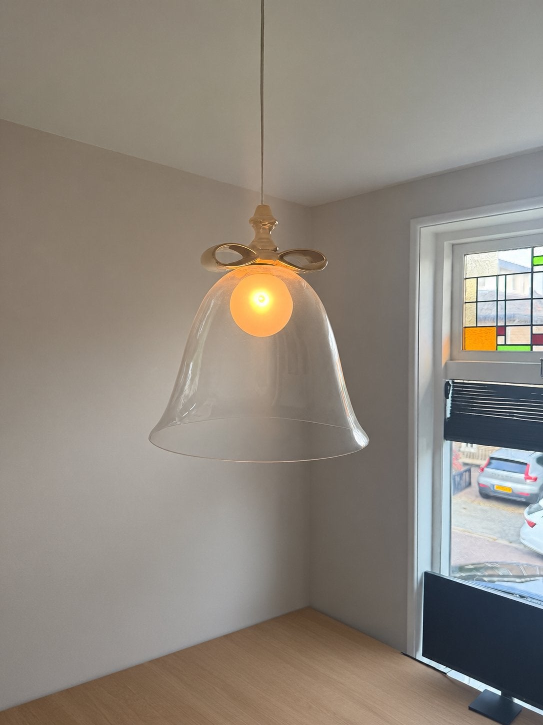 Moooi Bell lamp glazen hanglamp met gouden strik, Huis en Inrichting, Ophalen of Verzenden, Zo goed als nieuw, Glas