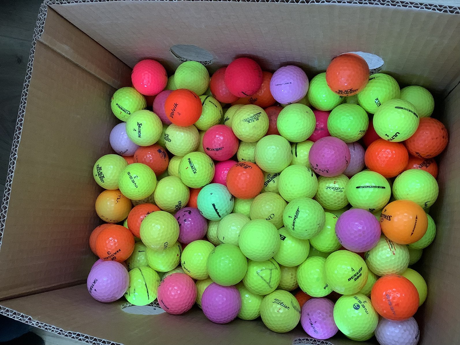 Gekleurde golfballen, Sport en Fitness, Golf, Ophalen of Verzenden, Zo goed als nieuw, Bal(len)