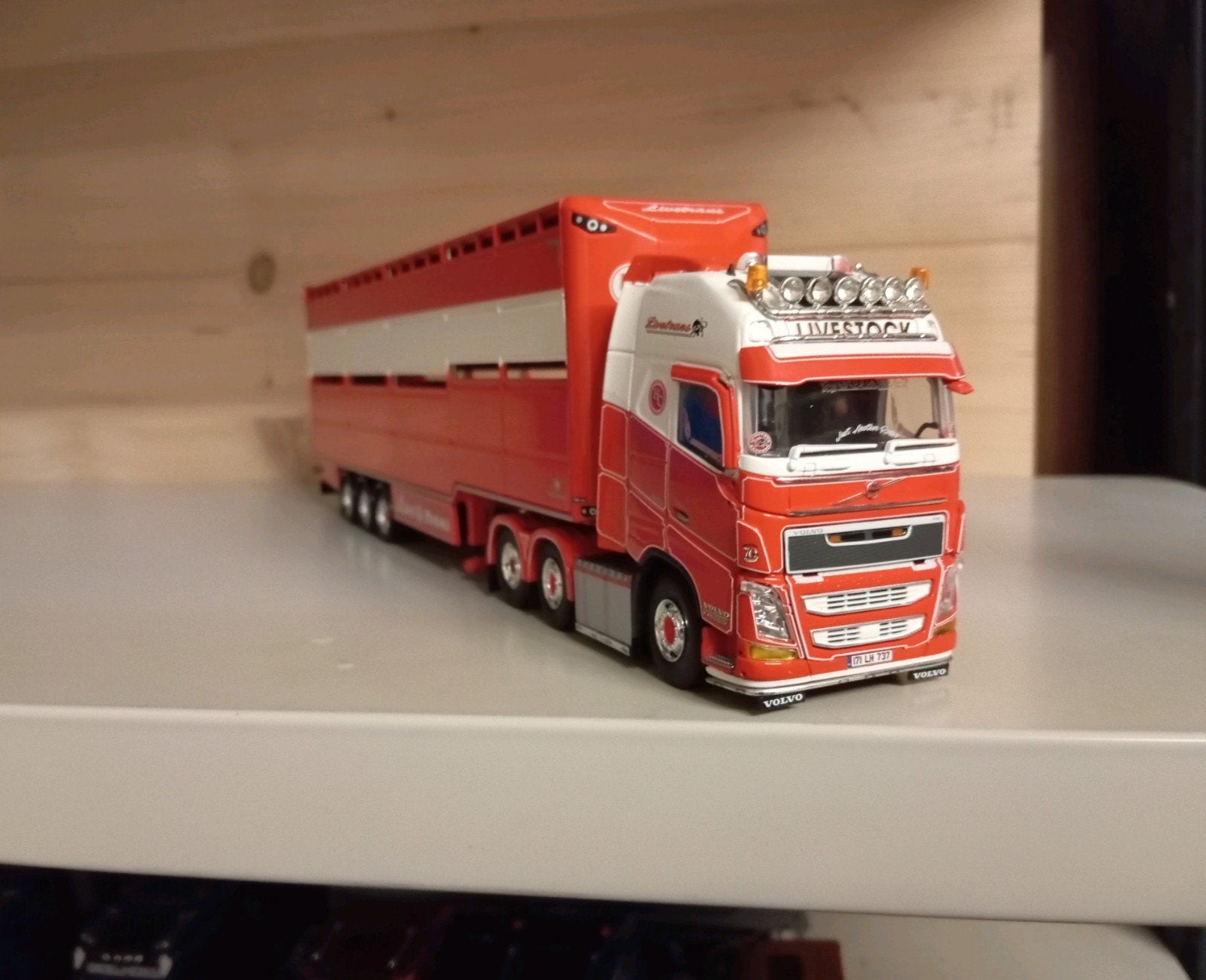 Volvo FH Crilly Livestock Tekno, Hobby en Vrije tijd, Modelauto's | 1:50, Ophalen of Verzenden, Nieuw, Bus of Vrachtwagen, Tekno