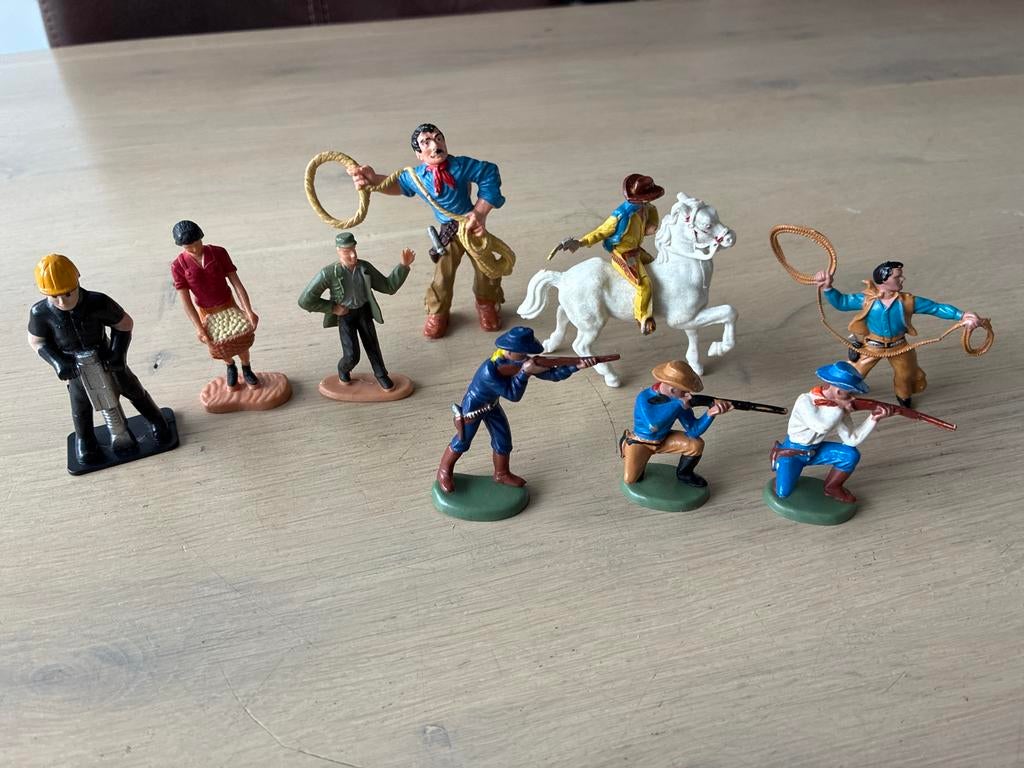 Vintage Speelfiguren: Cowboys, Indianen en Werkers, Verzamelen, Poppetjes en Figuurtjes, Gebruikt, Ophalen of Verzenden