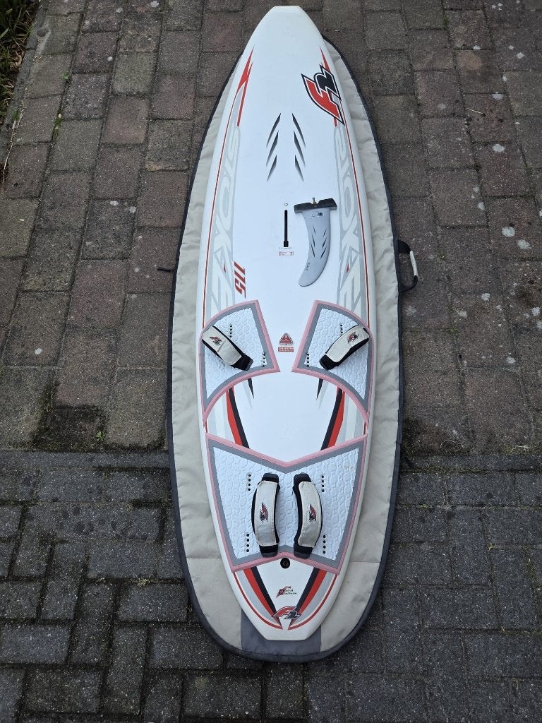 F2 stoke 115 freeride, Watersport en Boten, Windsurfen, Ophalen, 250 tot 300 cm, Gebruikt, F2