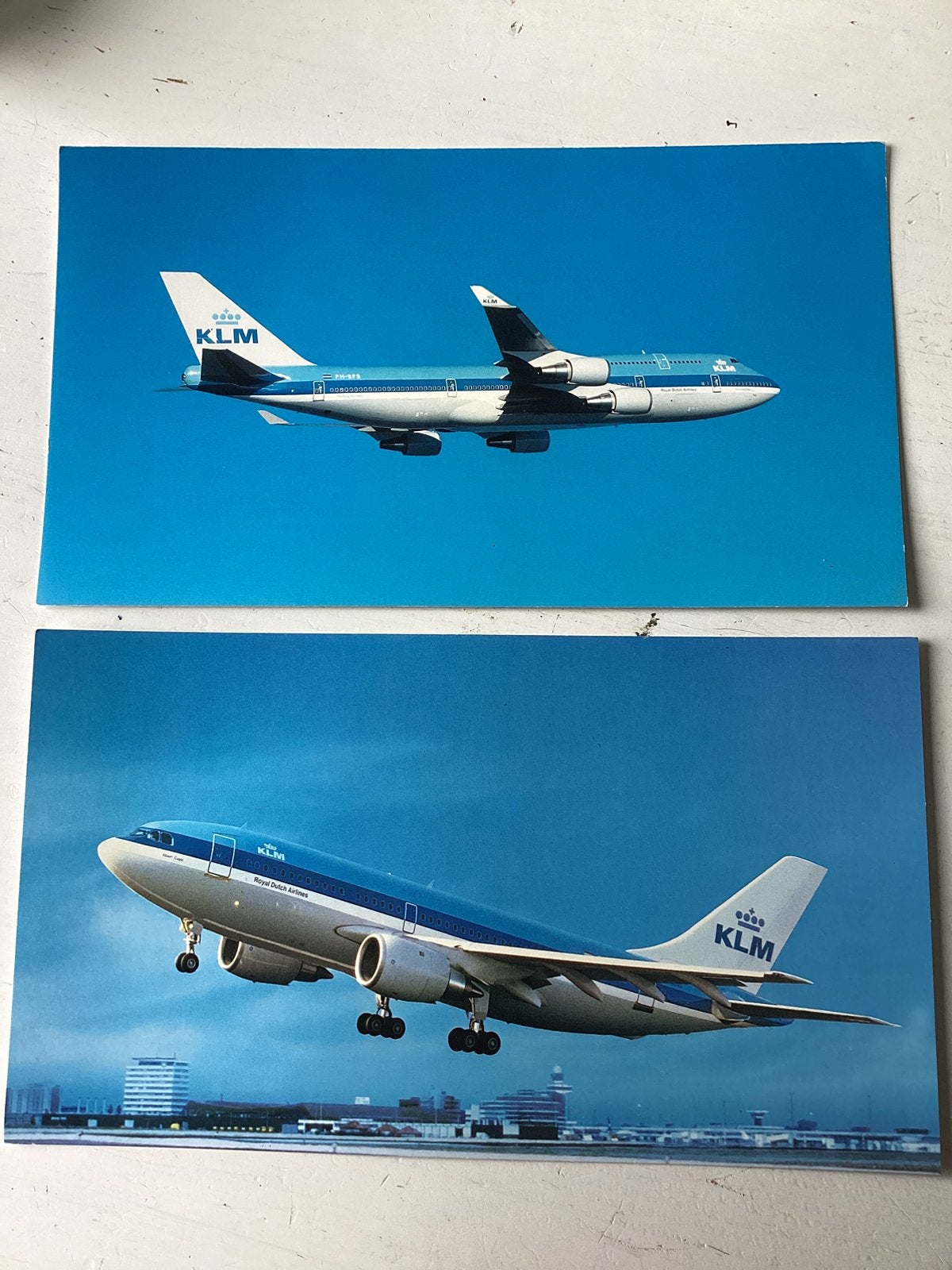 2 grote ansichtkaarten KLM, Verzamelen, Verzenden, Zo goed als nieuw, Kaart, Foto of Prent