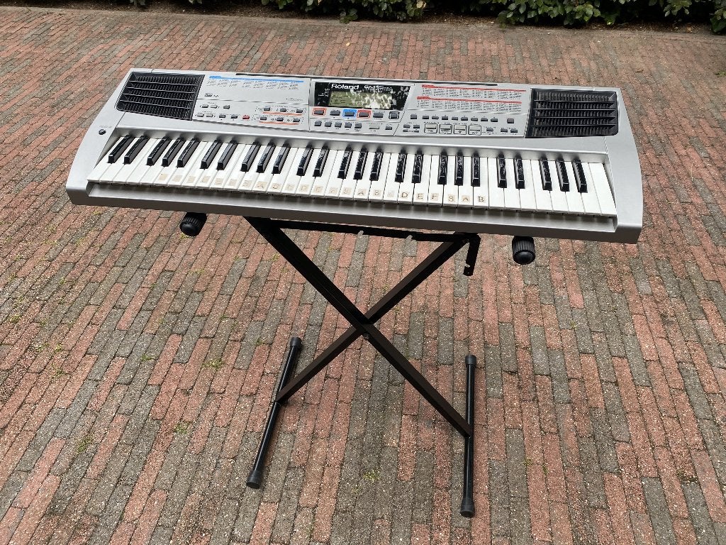 Roland EM-15 Keyboard, compleet met verstelbare standaard, Muziek en Instrumenten, Keyboards, Gebruikt, 61 toetsen, Roland, Aanslaggevoelig