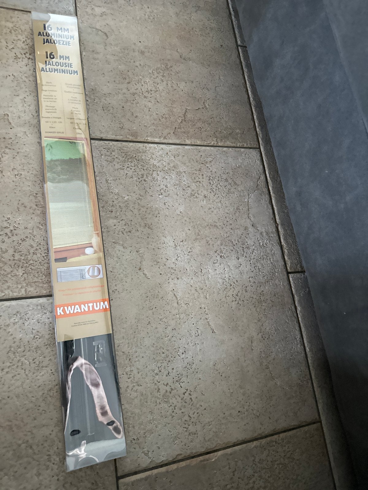Kwantum 16 mm aluminium jaloezie - Donkergrijs 60x130 cm, Jaloezie, Kwantum, Metaal, Nieuw