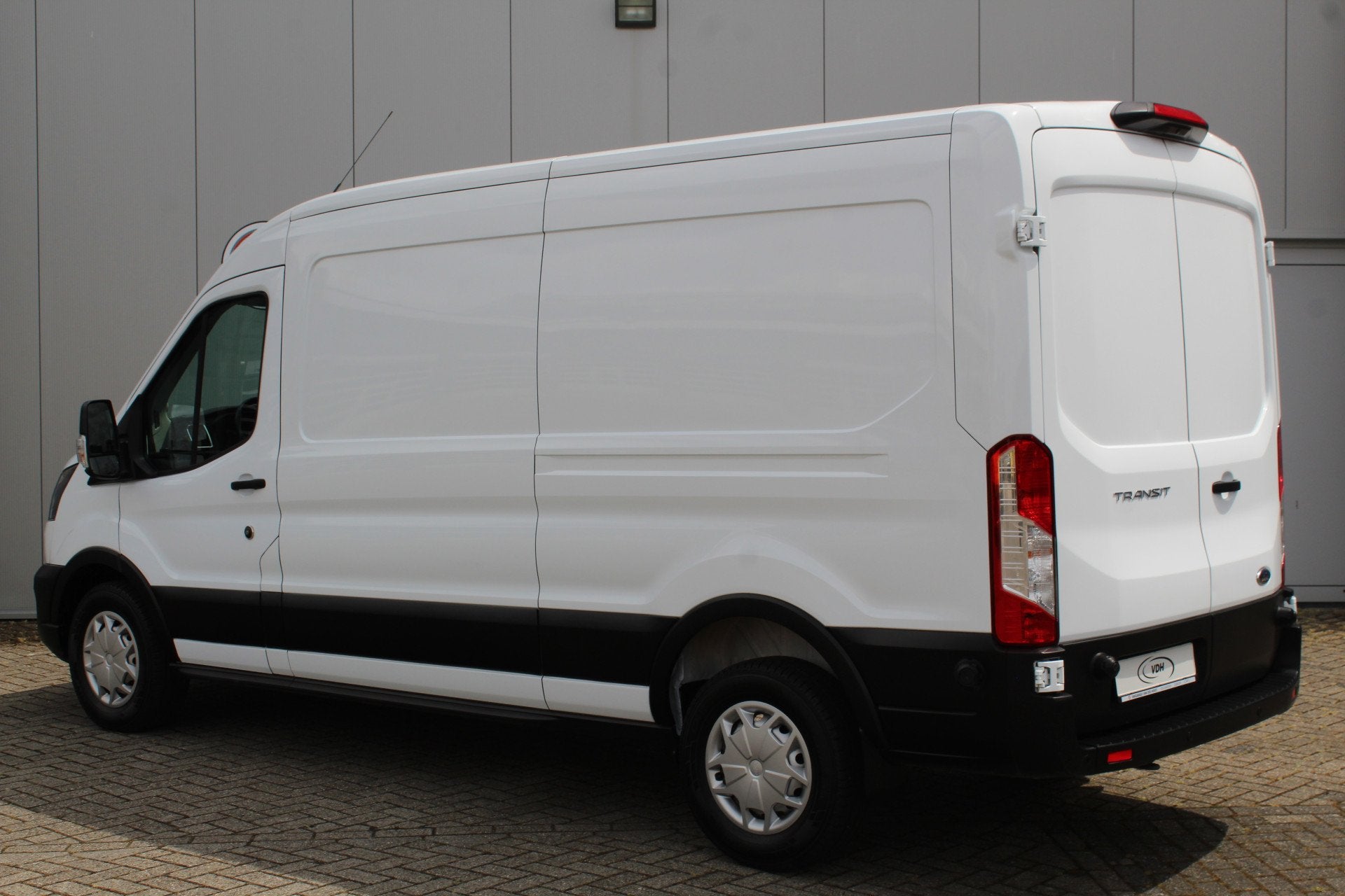 Ford Transit 350 2.0 TDCI L3H2 Trend Nette bedrijfswagen die, Voorwielaandrijving, Stof, Zwart, 4 cilinders