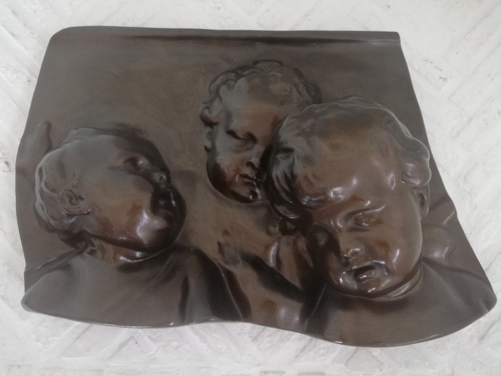 Wanddecoratie reliëf met drie engel/kinderhoofdjes., Antiek en Kunst, Kunst | Beelden en Houtsnijwerken, Ophalen, Overige onderwerpen