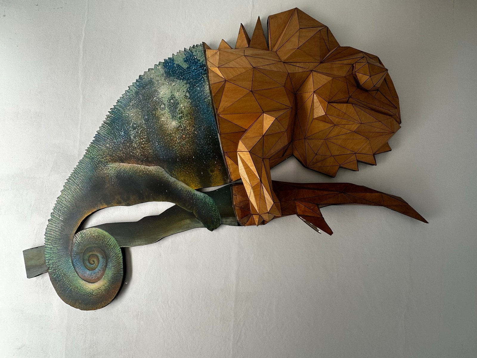 Telmomiel & Tim Boin - Kameleon sculptuur/schilderij 2020, Overige onderwerpen, Ophalen of Verzenden, Wanddecoratie, 1 meter - 2 meter