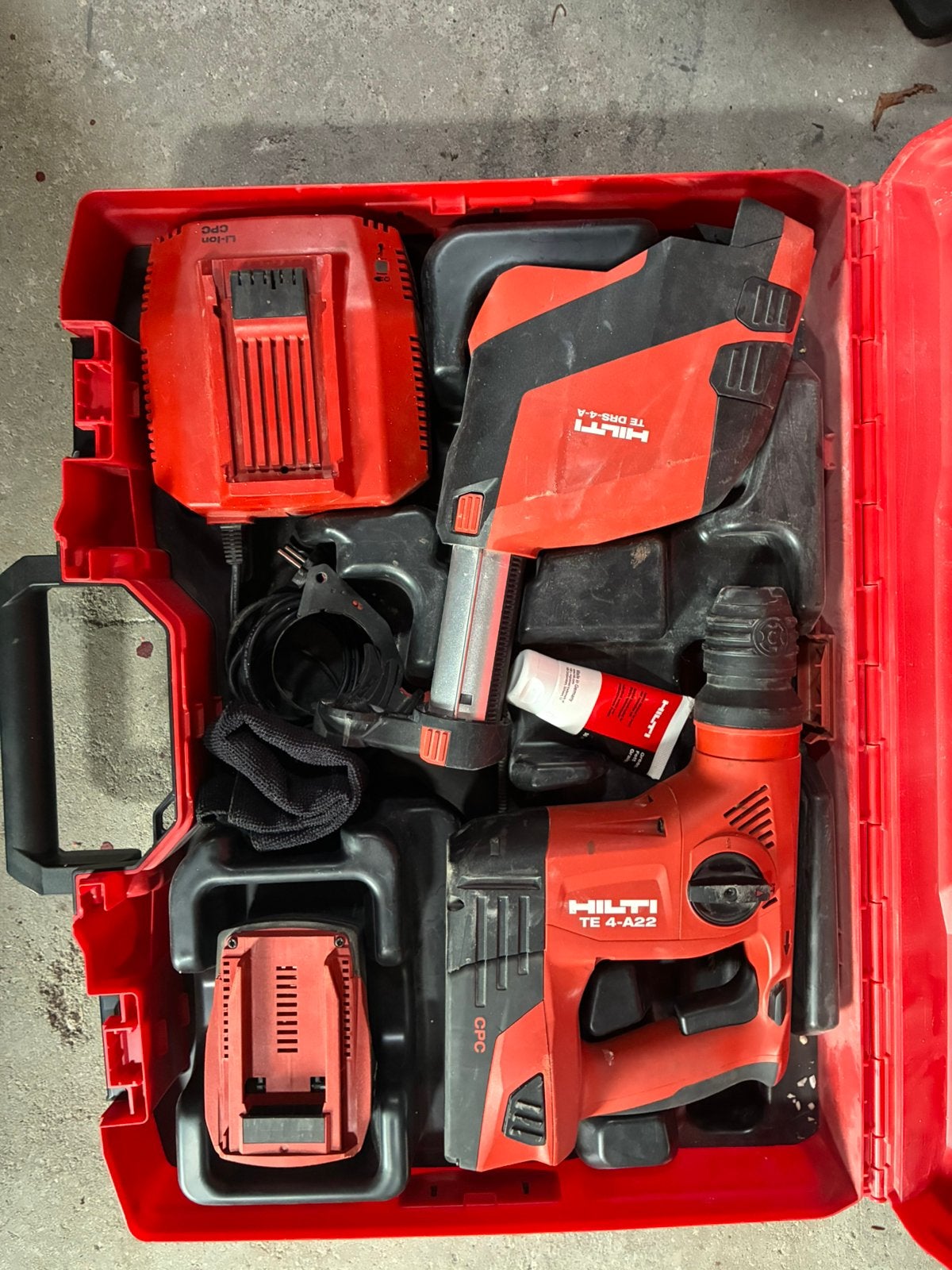 Hilti boorhamer met afzuiging (TE 4-A22 DRS), Doe-het-zelf en Verbouw, Gereedschap | Boormachines, Ophalen of Verzenden, Zo goed als nieuw