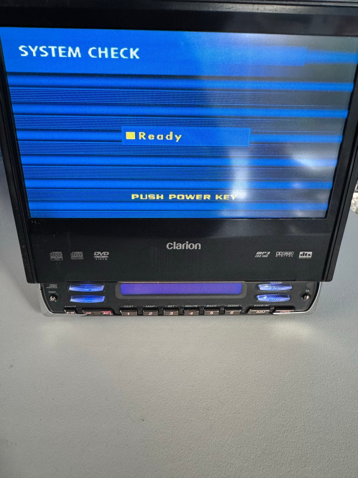 Clarion VRX648RVD Auto Radio DVD Speler, Auto diversen, Autoradio's, Ophalen of Verzenden, Gebruikt