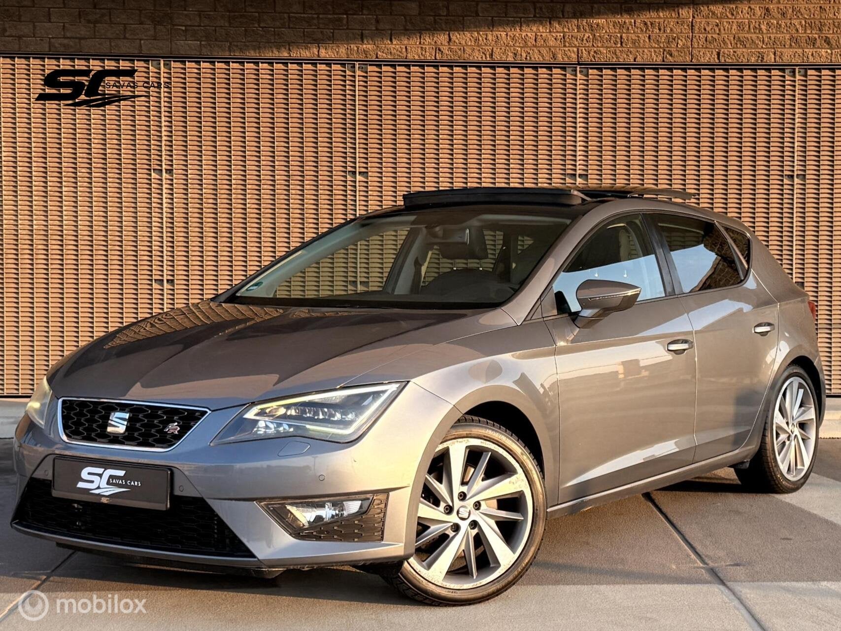 Seat Leon 1.8 TSI FR Business|180pk!|Pano|Cruise|LED|2xPDC, Voorwielaandrijving, Gebruikt, Euro 6, 4 cilinders