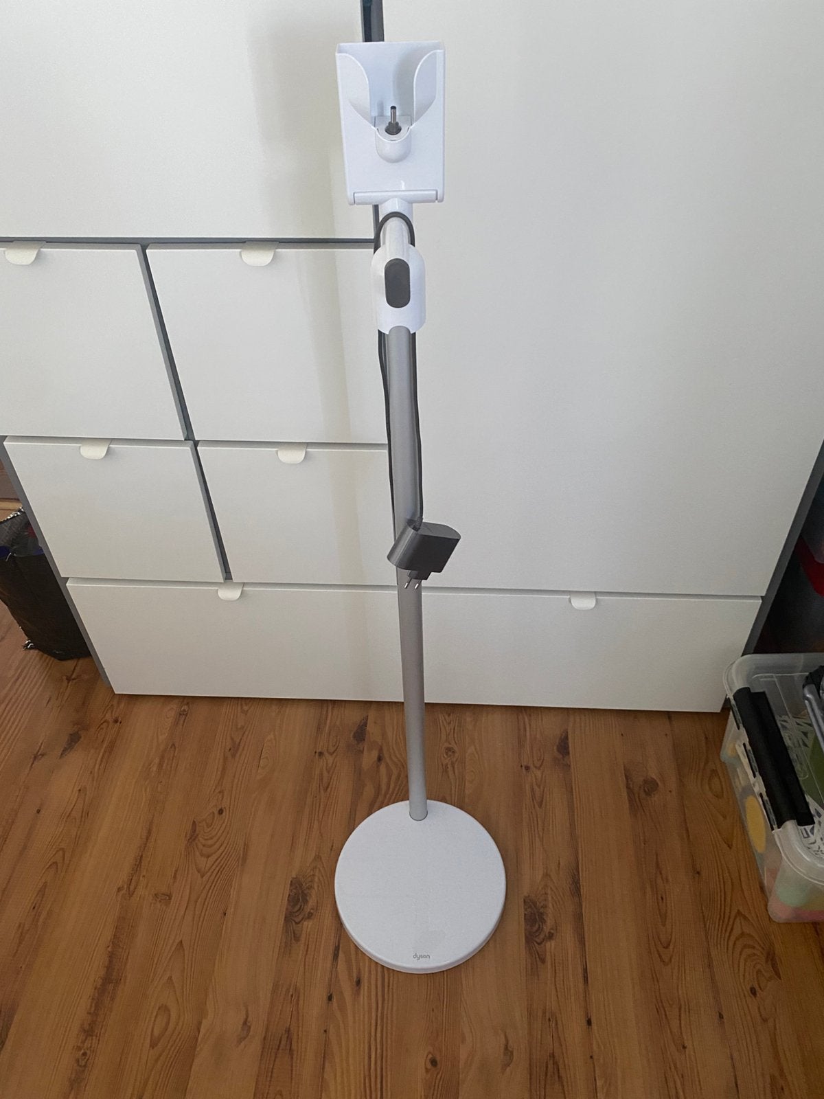 Oplader en standaard voor Dyson stofzuiger, Witgoed en Apparatuur, Stofzuigers, Ophalen, Zo goed als nieuw