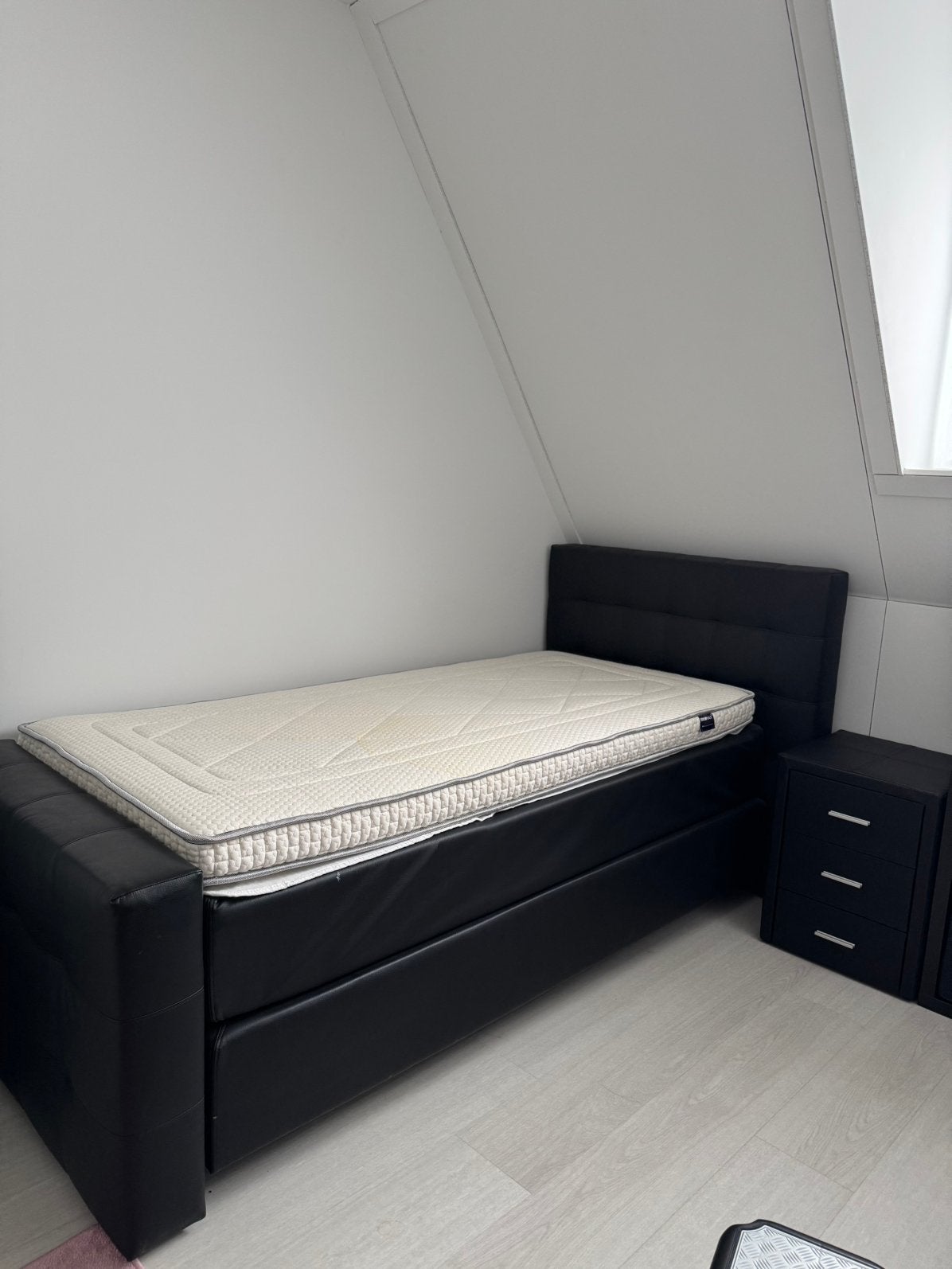 Swiss Sense 1-persoonsbed met nachtkast, Ophalen, Gebruikt, 90 cm, Eenpersoons