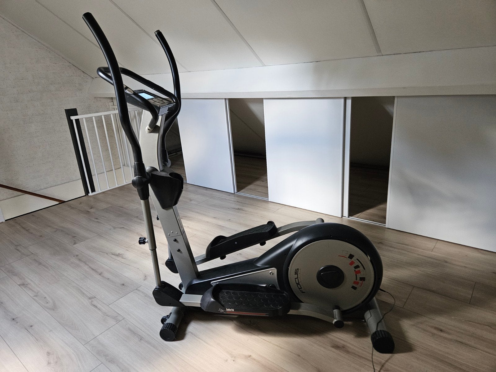Focus Fitness Crosstrainer - Zo goed als nieuw, Ophalen, Benen, Zo goed als nieuw, Crosstrainer