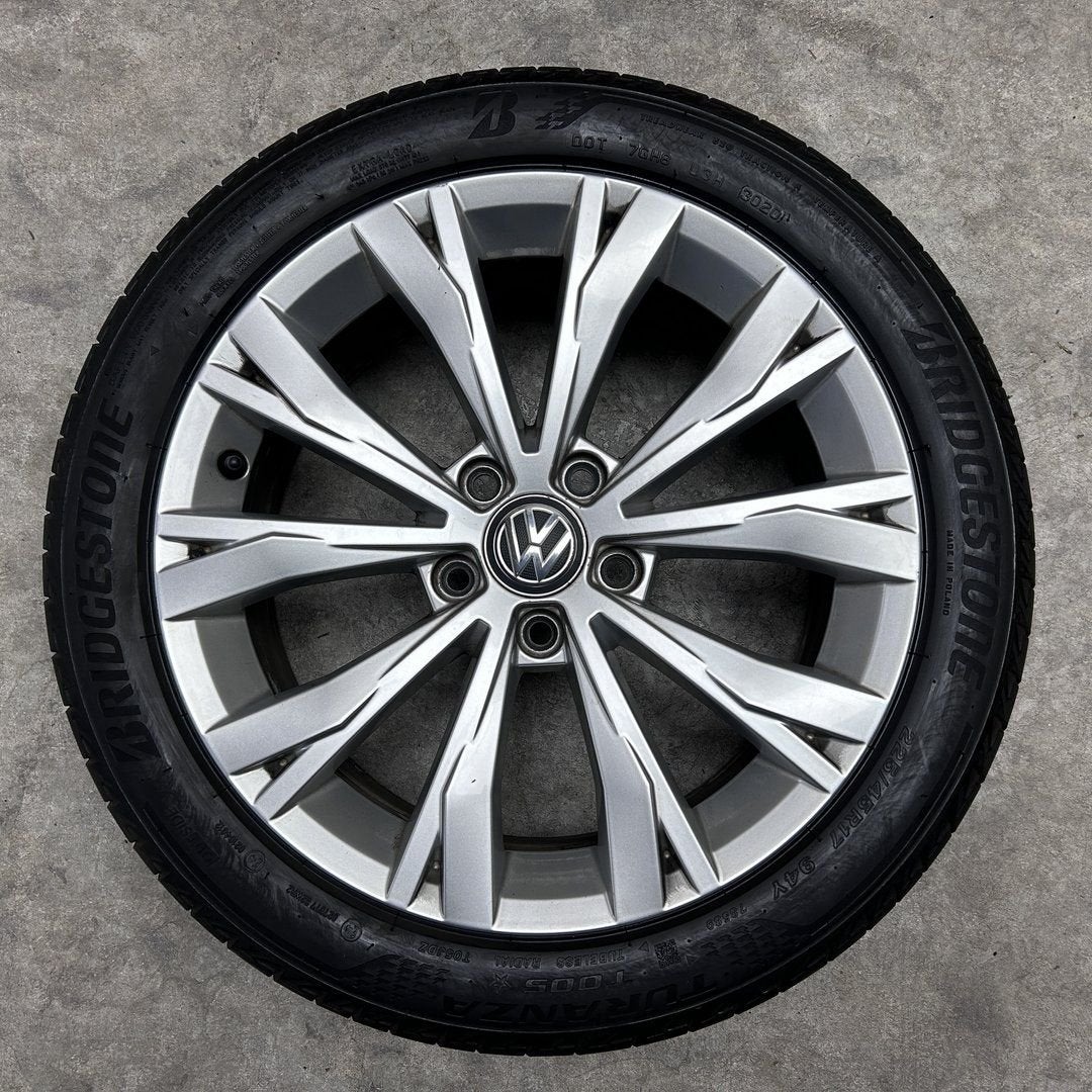 17 inch Montana velgen + zomerbanden Volkswagen Golf, Auto-onderdelen, Gebruikt, -, -, Banden en Velgen