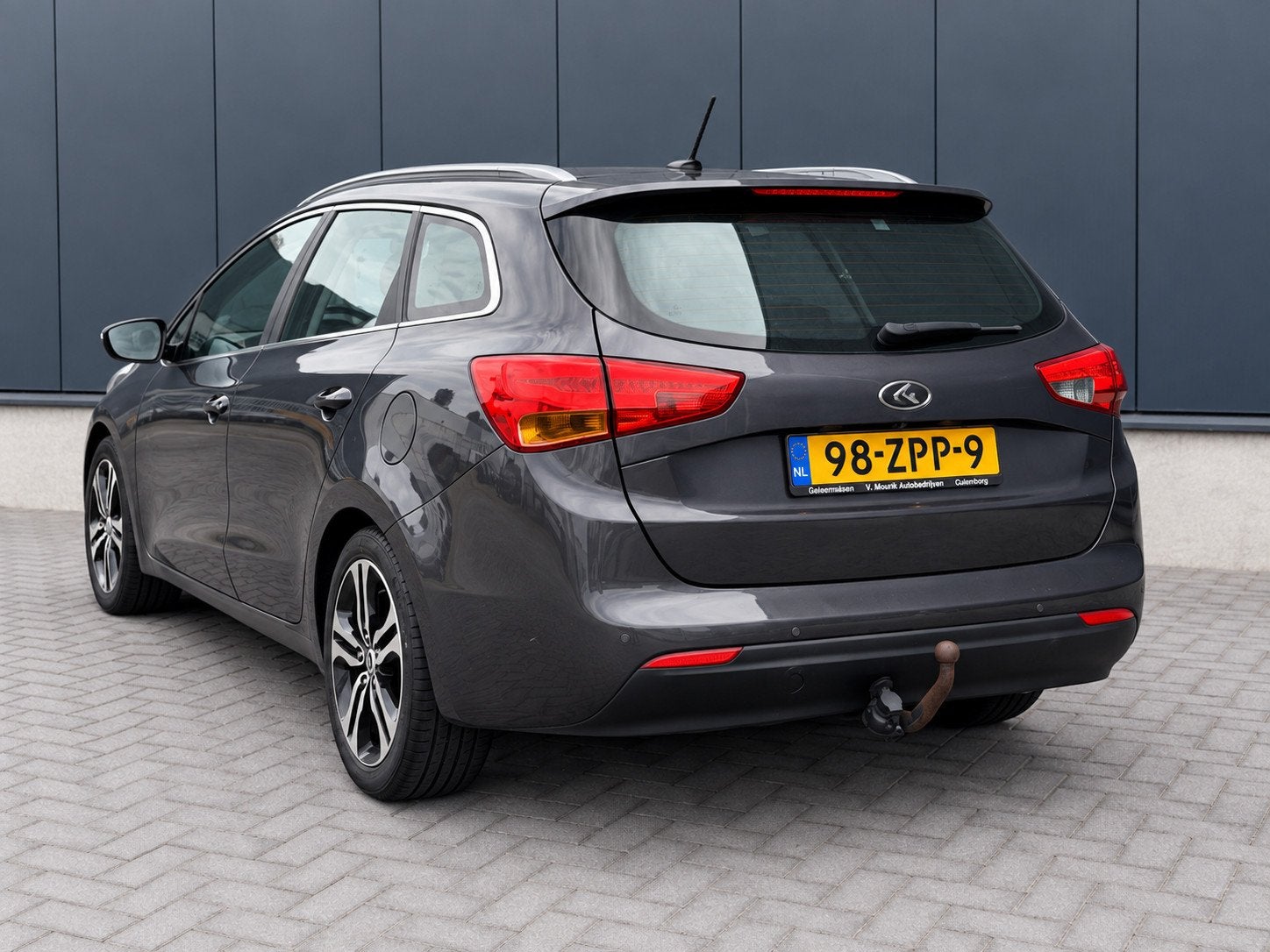 Foto 3 van Kia Cee'd Sportswagon 1.6 GDI Plus Pack Xenon led