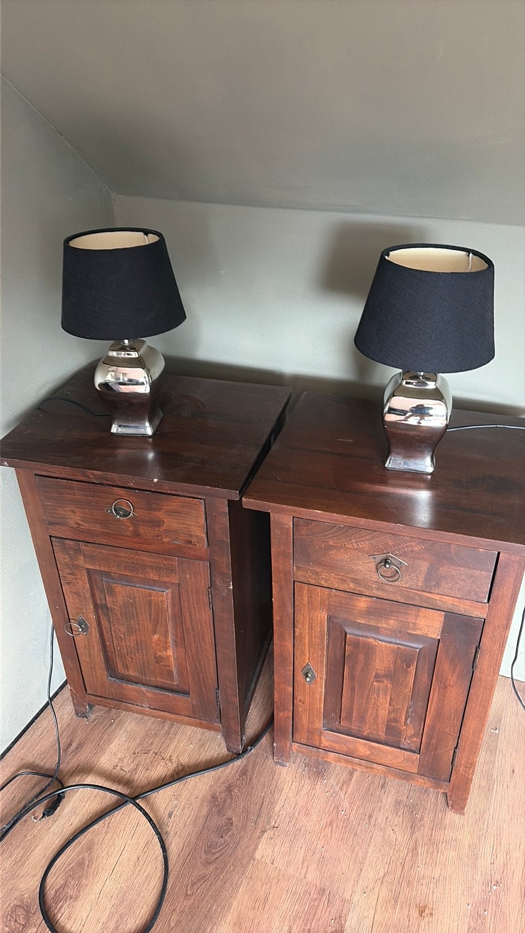 2 nachtkastjes, Huis en Inrichting, Ophalen, Gebruikt, Minder dan 45 cm