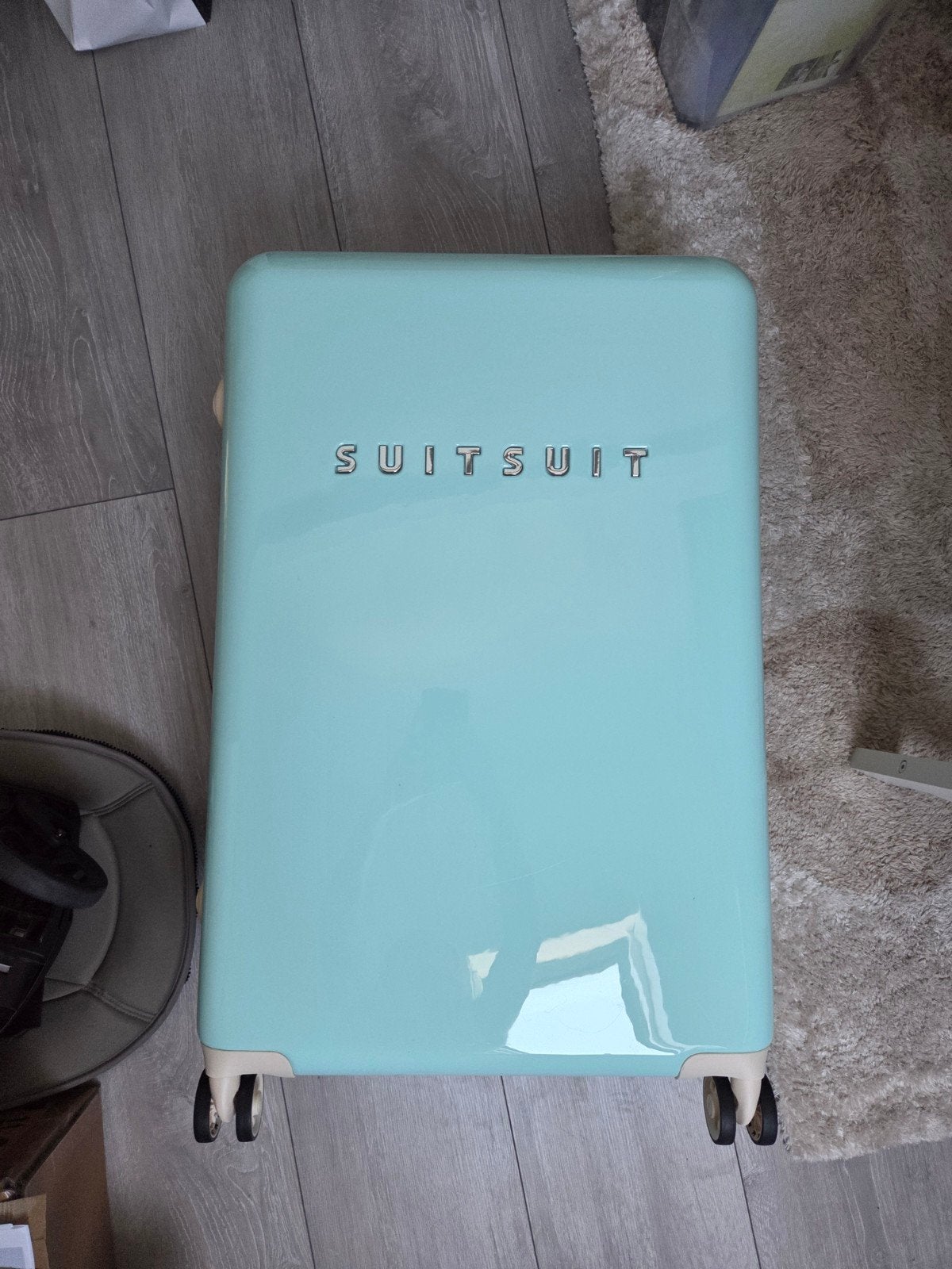 Fabulous Fifties | Luminous Mint L SuitSuit
Reiskoffer (76 c, Ophalen, Hard kunststof, 45 tot 55 cm, Nieuw