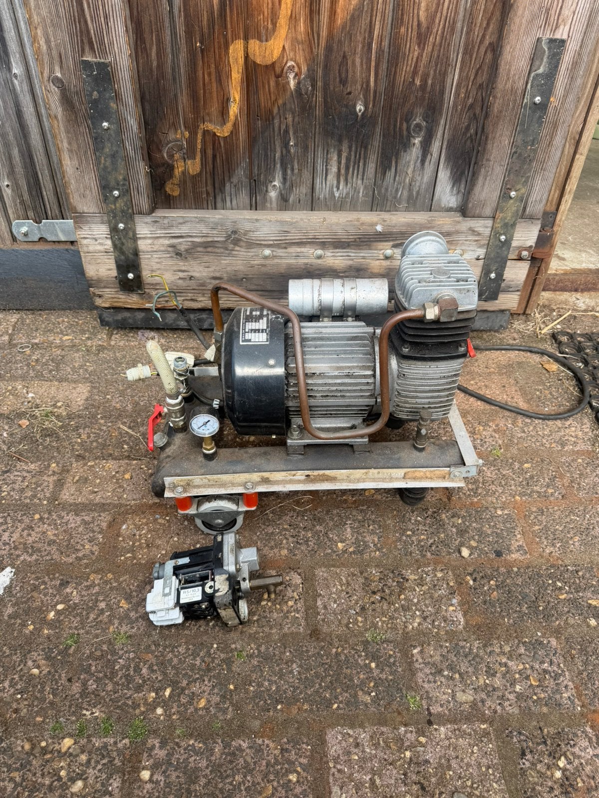 Kaeser compressor 20-22 bar, Doe-het-zelf en Verbouw, 100 liter of meer, Ophalen of Verzenden, Zo goed als nieuw, Minder dan 200 liter/min