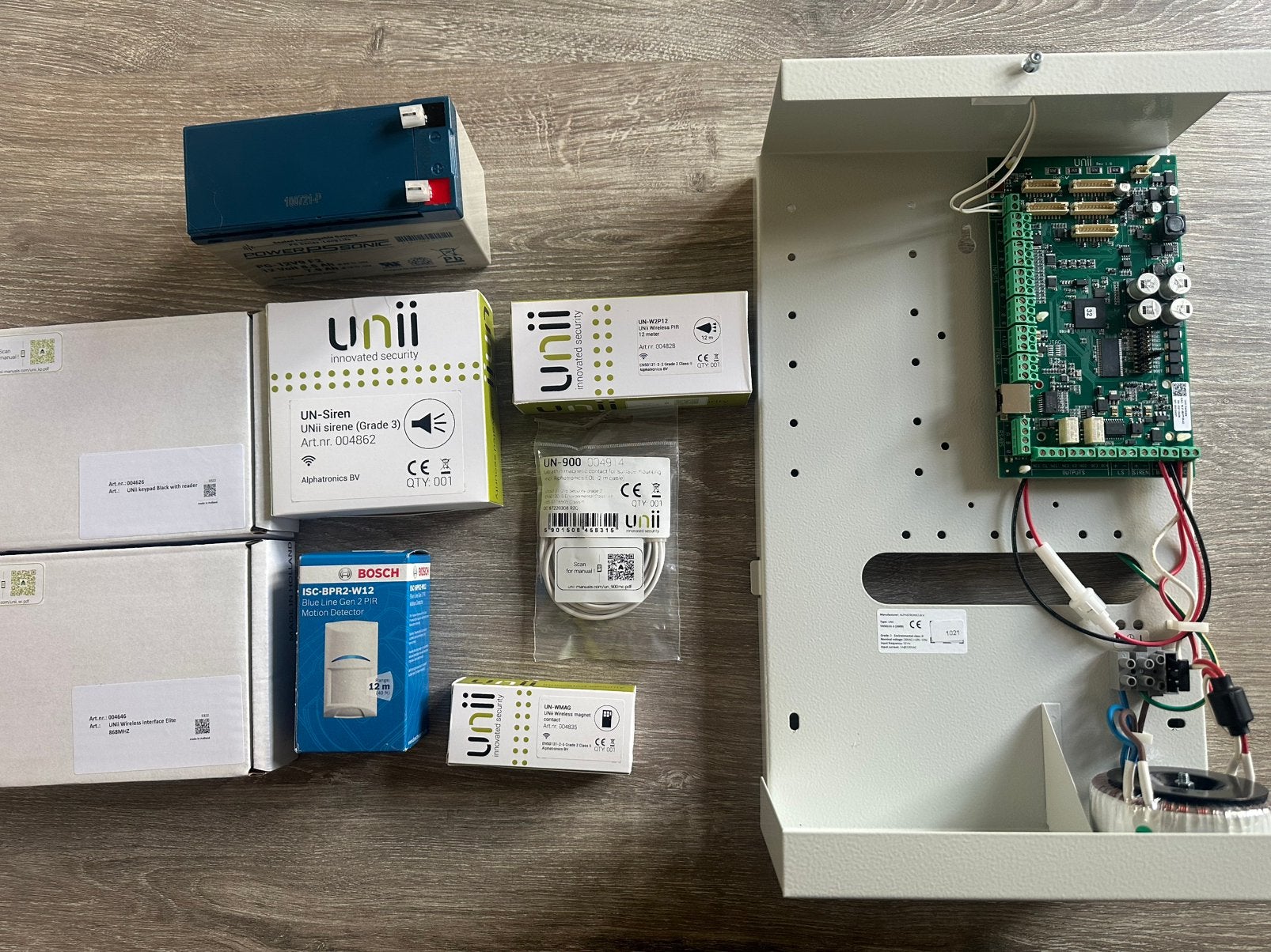 Alphatronics Unii Centrale nieuw met keypad en accessoires, Beweging, Verzenden, Nieuw, Compleet systeem