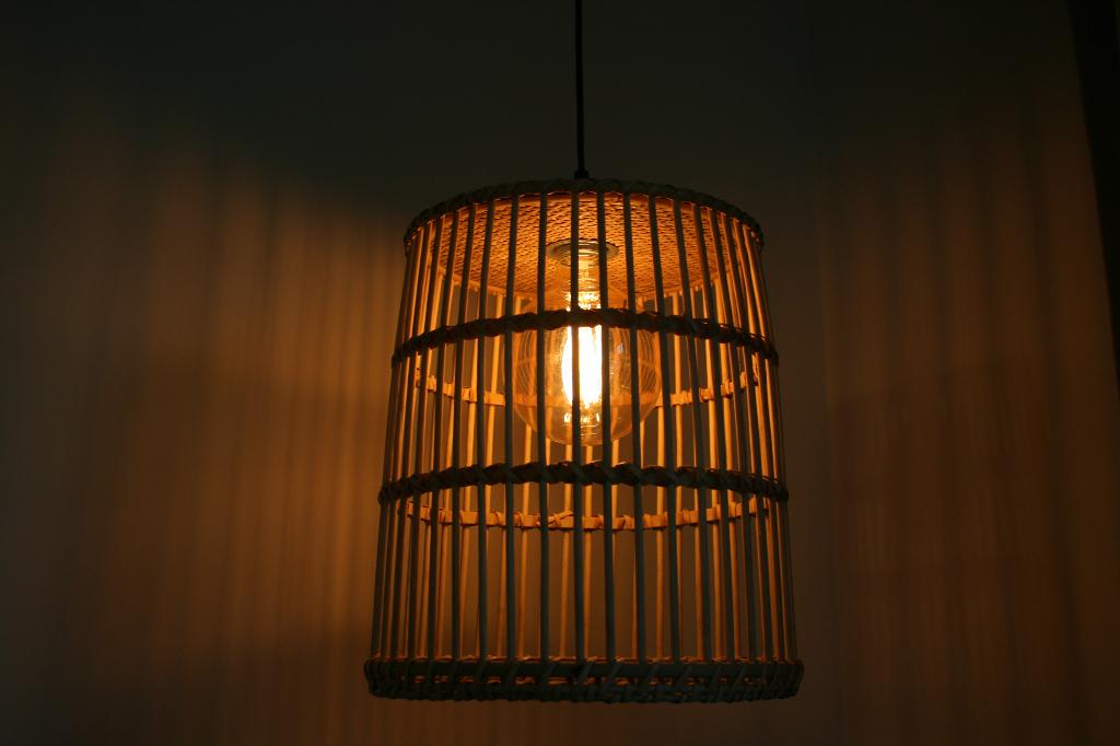 Prachtige bamboe hanglamp, Ophalen of Verzenden, Nieuw, Hout
