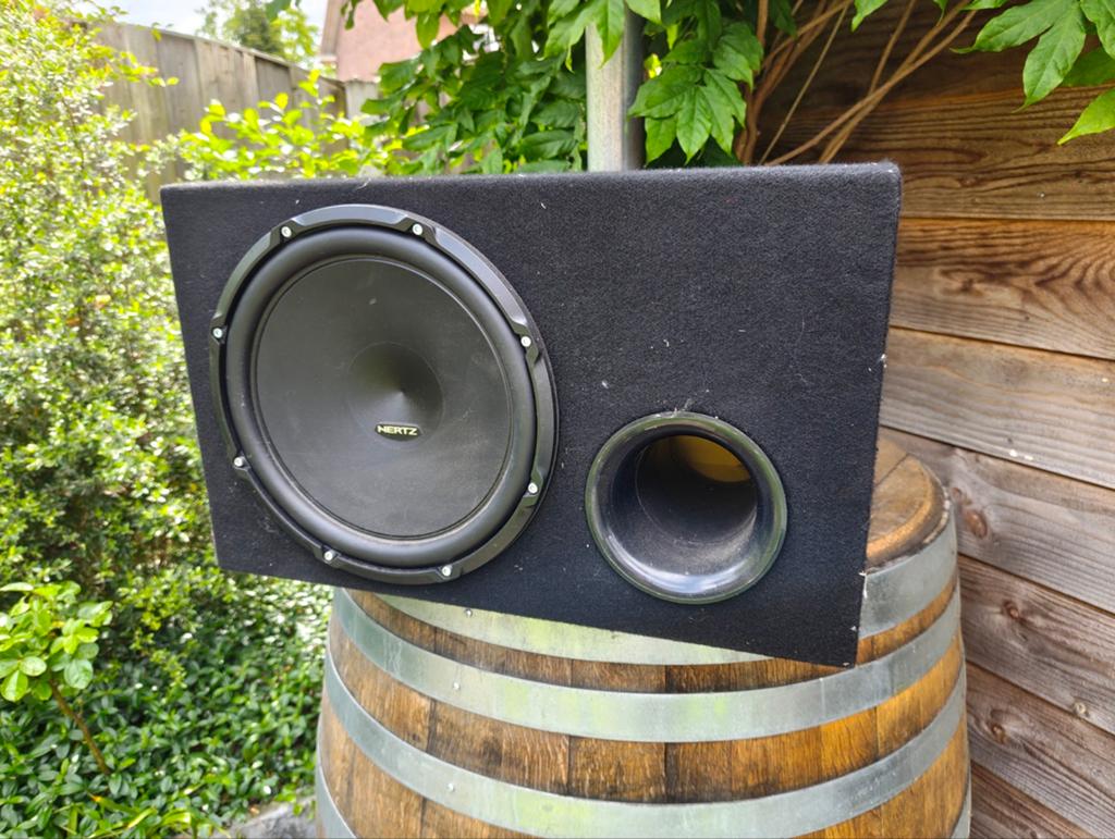 Hertz subwoofer 12 inch, Ophalen, Gebruikt