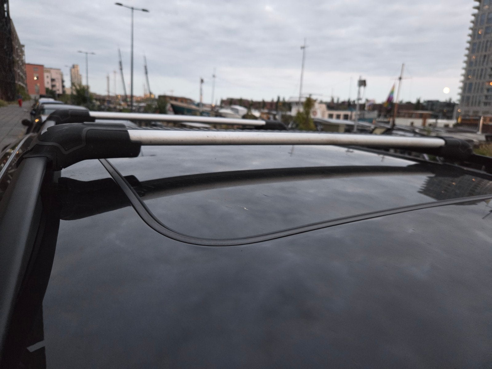 Thule WingBar Edge 958X dakdragers (open dakreling), Auto diversen, Dakdragers, Zo goed als nieuw, Ophalen