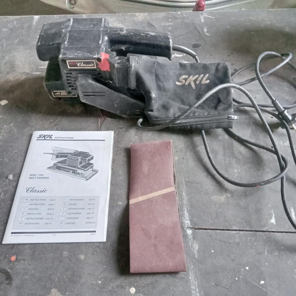 Skil 1201 Classic bandschuurmachine + extra schuurband 76mm, Doe-het-zelf en Verbouw, Gereedschap | Schuurmachines, Ophalen, Gebruikt