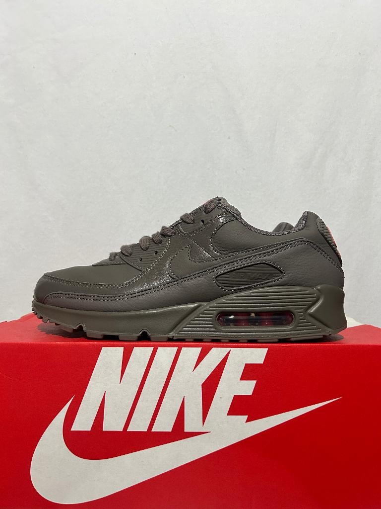 ALS NIEUW! Maat 44 - Nike Air Max 90 ESS+ Cave Stone