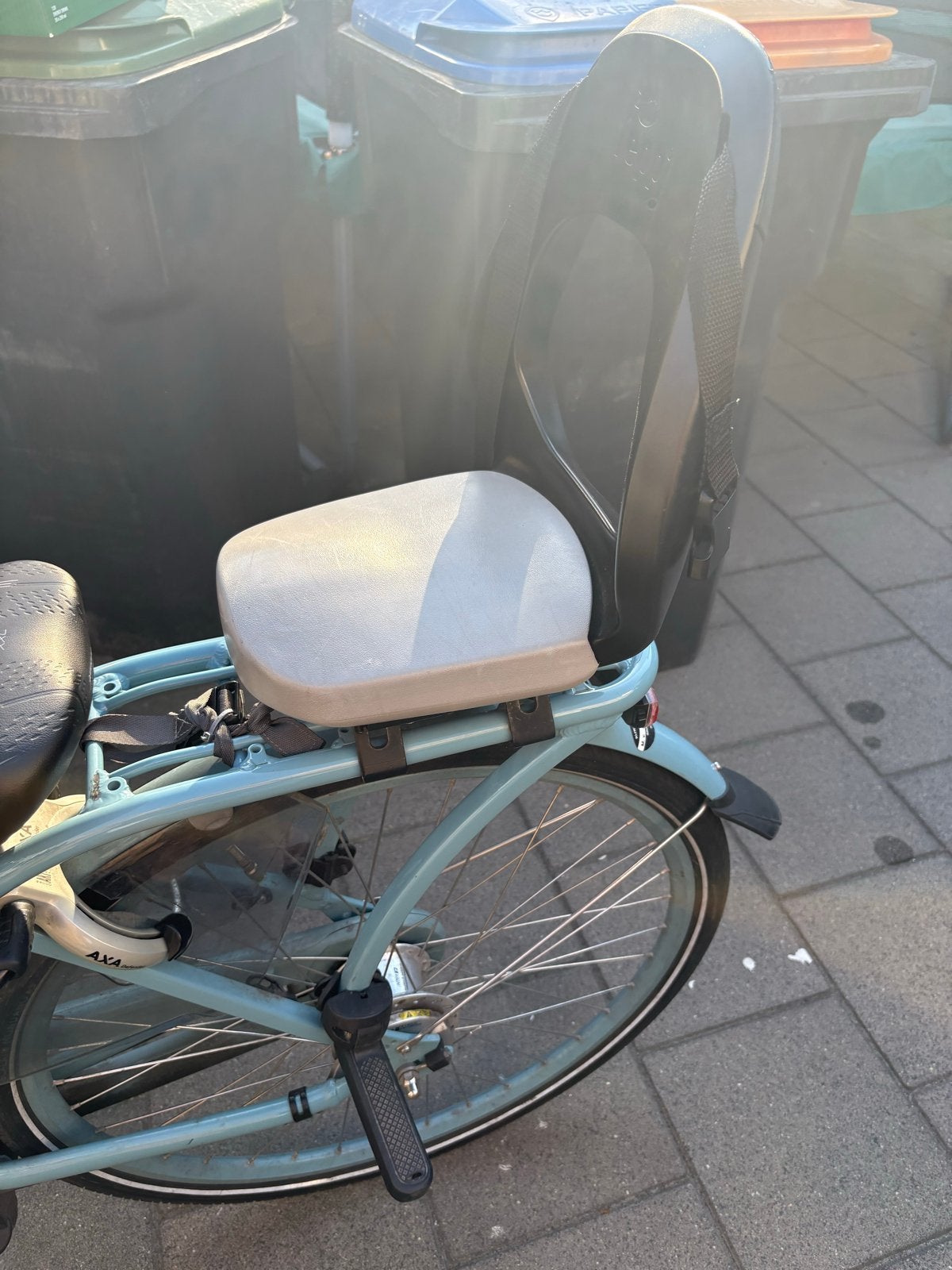 Yepp Achterzitje voor fiets - Comfortabel en veilig, Fietsen en Brommers, Fietsaccessoires | Fietsstoeltjes, Ophalen, Gebruikt